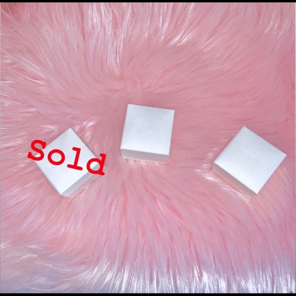 ❗️SOLD❗️ Empty Pandora Ring Boxes 💍✨ - Picture 5 of 8
